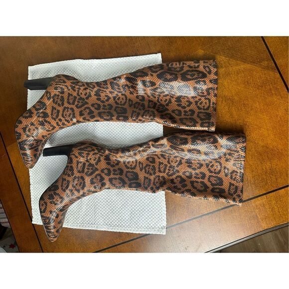 Charles by Charles David size 7 NEW cheetah print knee high heeled boots - Picture 6 of 7